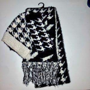 Anne Klein scarf hat handwarmer set !